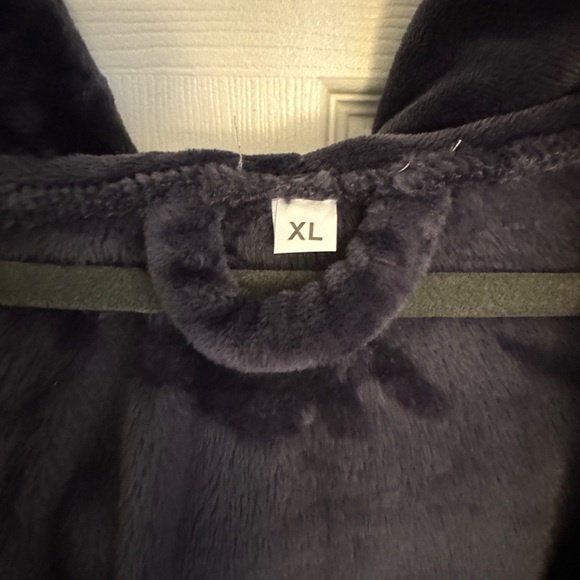 Woman’s XL Snuggie Slanket cozy warm robe w hood - Picture 3 of 4